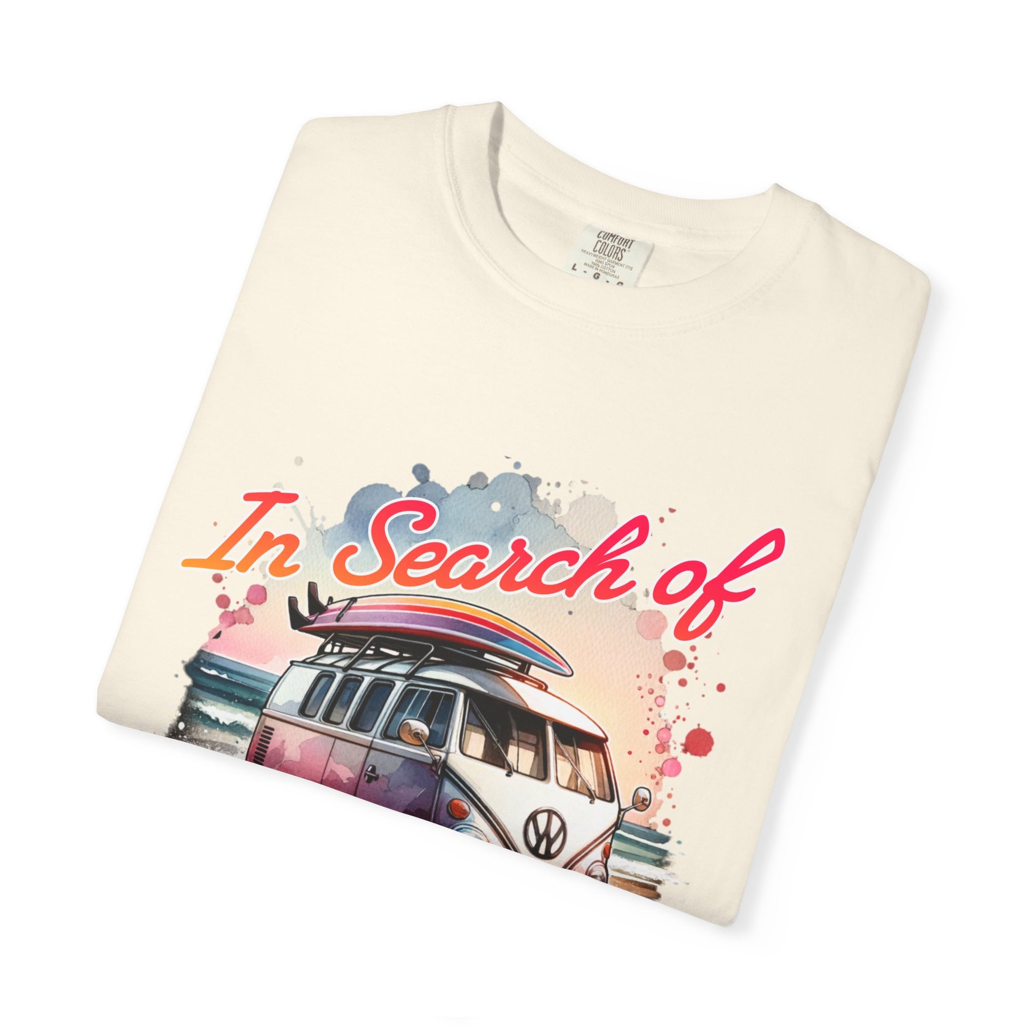 Retro Tropical Sunset Tshirt for Women - Sunset Beach Summer Vibe Shirt - In Search of Sunsets Tees - Summer Tshirt Gift for Her