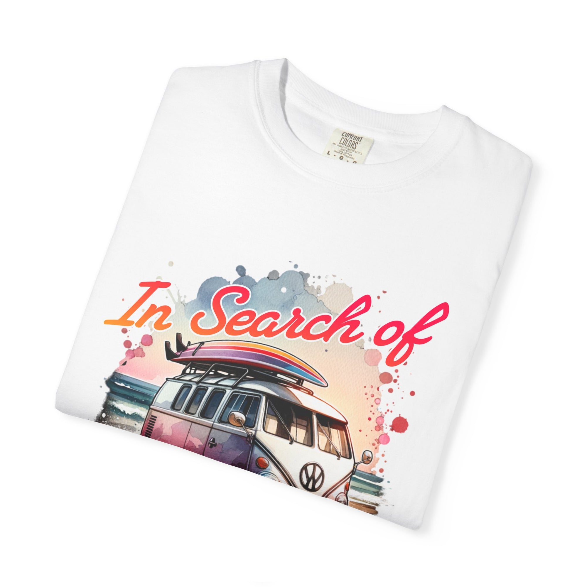 Retro Tropical Sunset Tshirt for Women - Sunset Beach Summer Vibe Shirt - In Search of Sunsets Tees - Summer Tshirt Gift for Her