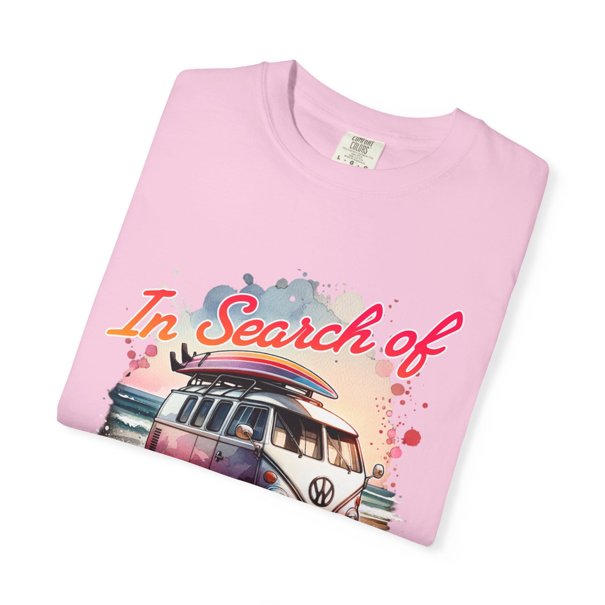 Retro Tropical Sunset Tshirt for Women - Sunset Beach Summer Vibe Shirt - In Search of Sunsets Tees - Summer Tshirt Gift for Her