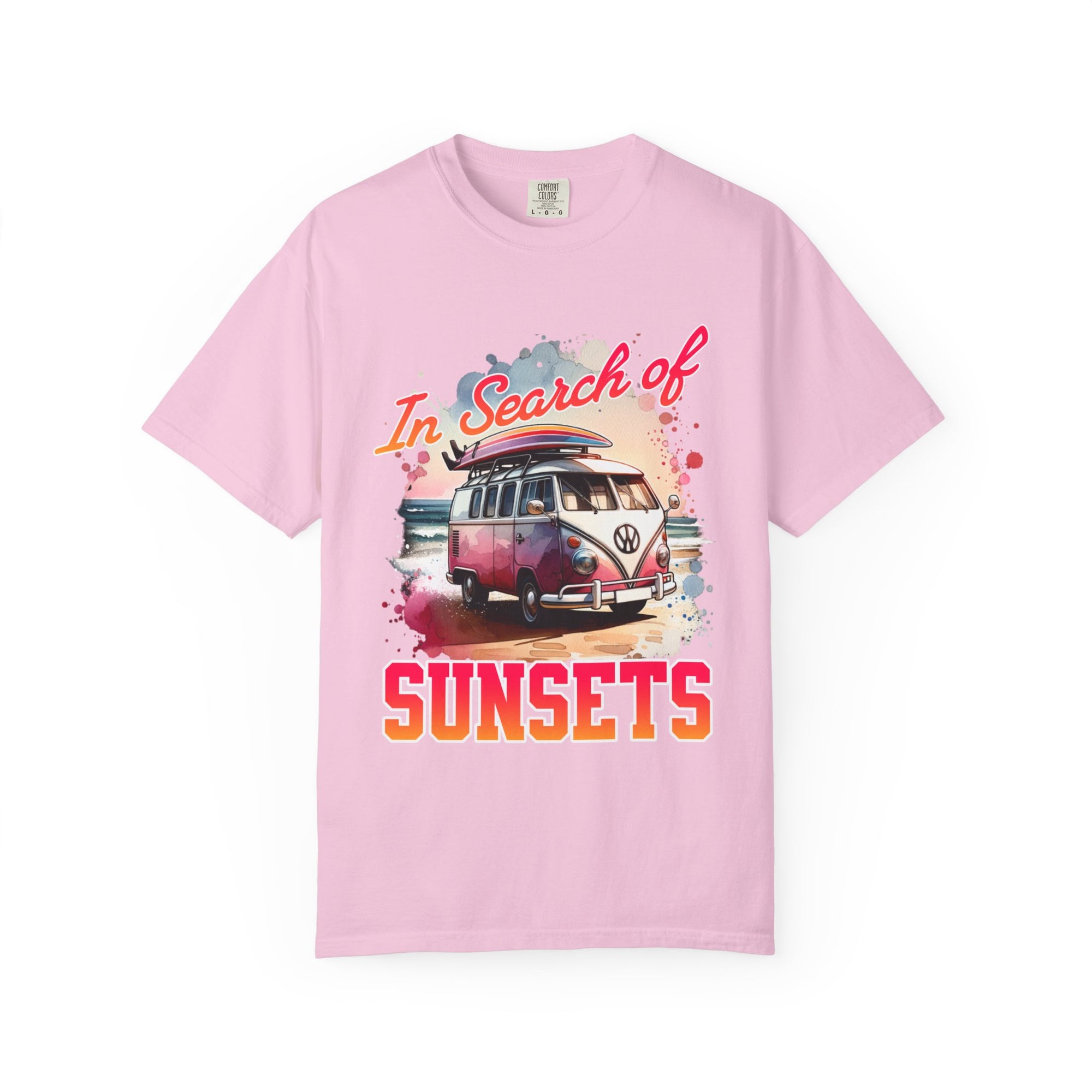 Retro Tropical Sunset Tshirt for Women - Sunset Beach Summer Vibe Shirt - In Search of Sunsets Tees - Summer Tshirt Gift for Her