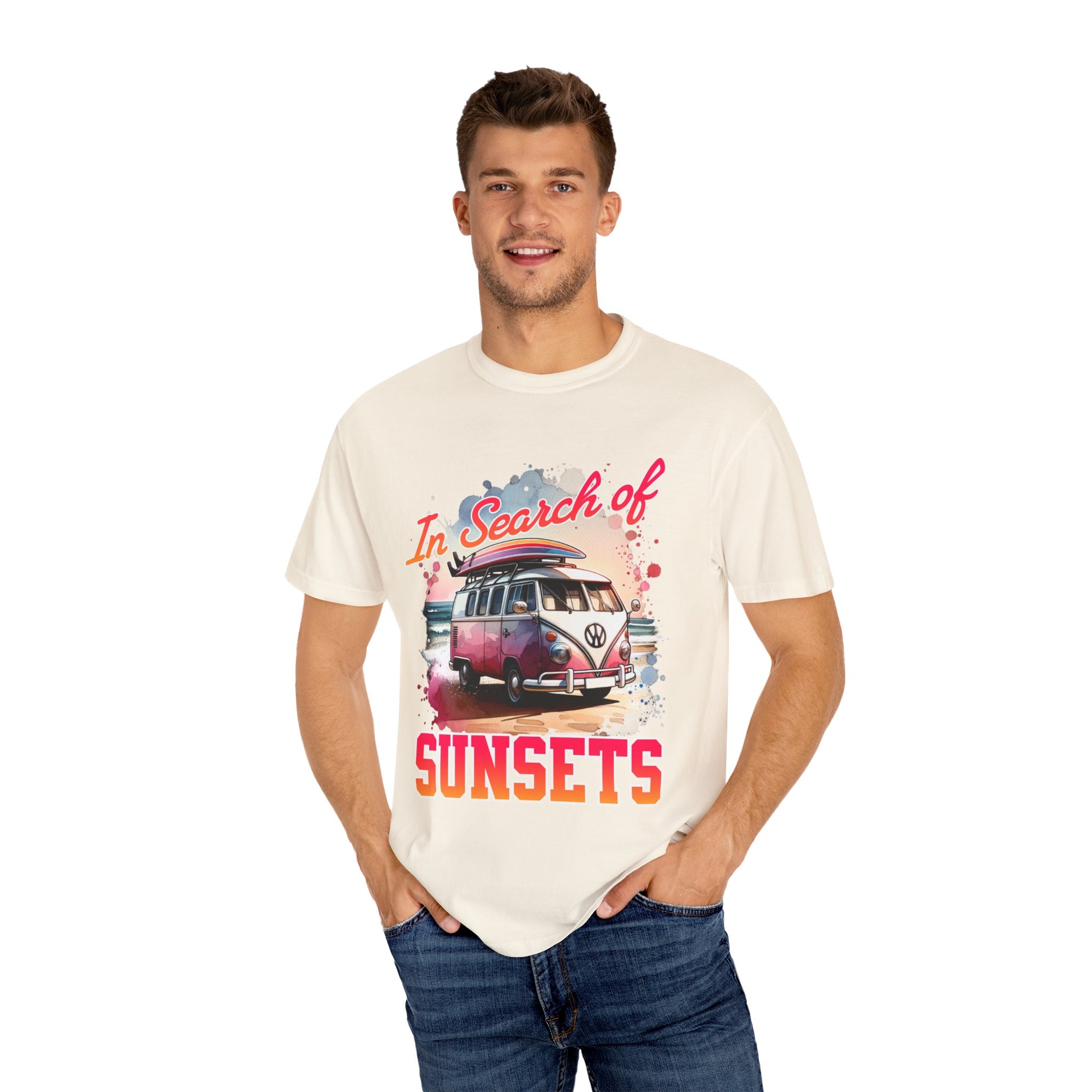 Retro Tropical Sunset Tshirt for Women - Sunset Beach Summer Vibe Shirt - In Search of Sunsets Tees - Summer Tshirt Gift for Her