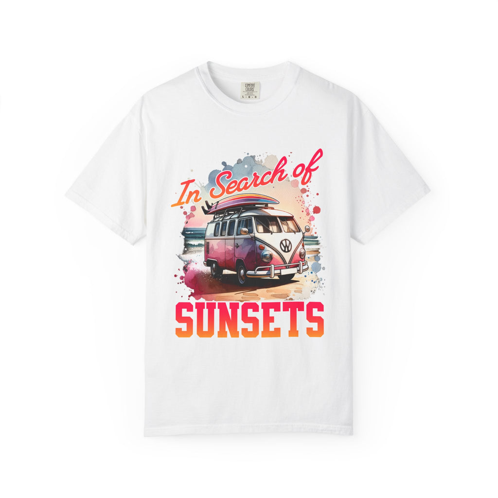 Retro Tropical Sunset Tshirt for Women - Sunset Beach Summer Vibe Shirt - In Search of Sunsets Tees - Summer Tshirt Gift for Her