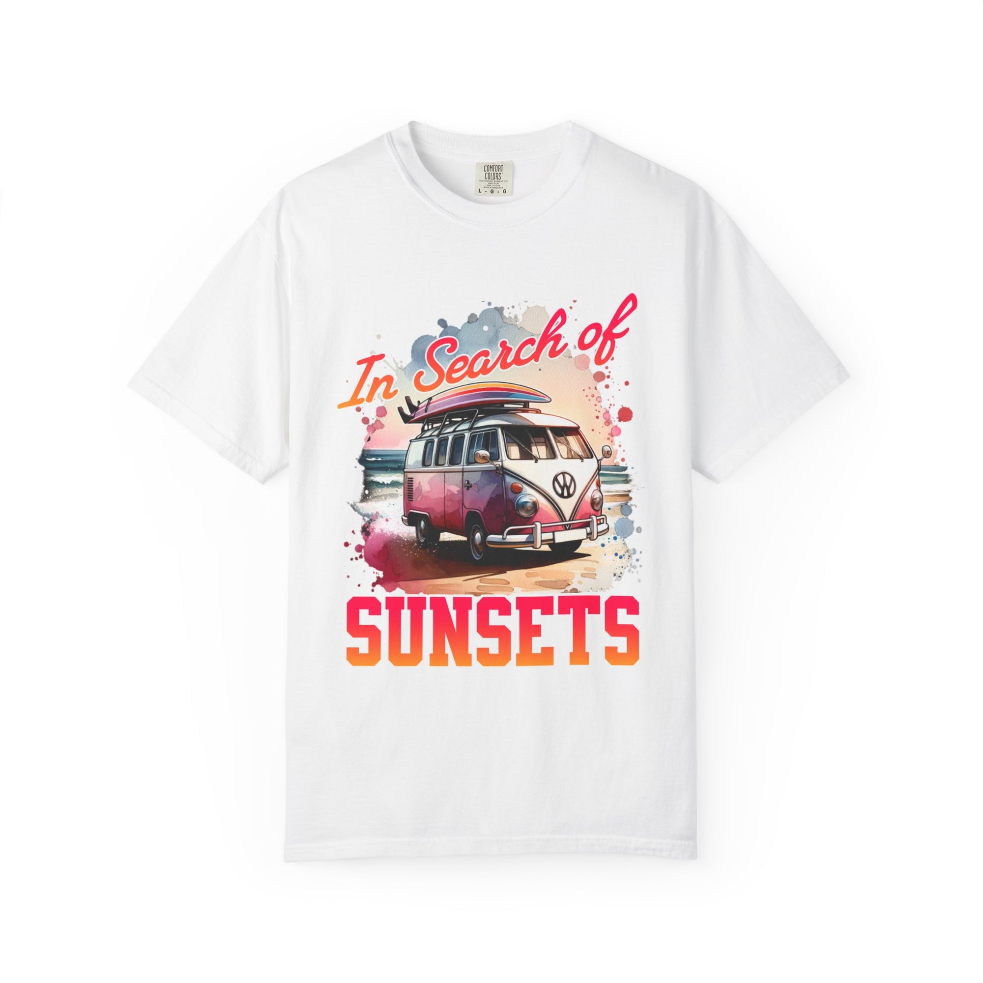 Retro Tropical Sunset Tshirt for Women - Sunset Beach Summer Vibe Shirt - In Search of Sunsets Tees - Summer Tshirt Gift for Her